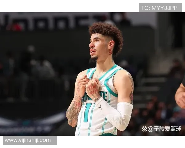 足球明星鲍尔的传奇故事与成就解析